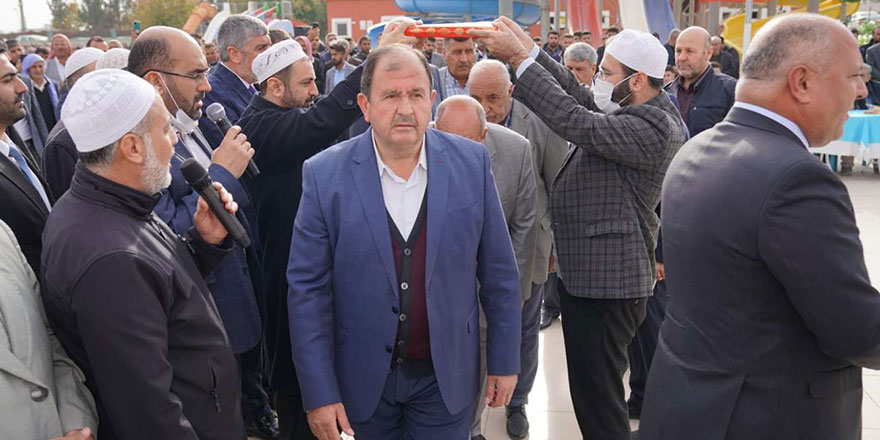 Şanlıurfa'da husumetli iki aile, Kur'an'ın altından geçerek barıştı