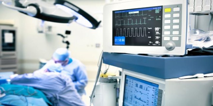 Anne karnındaki bebeğe kalp ameliyatı yapıldı