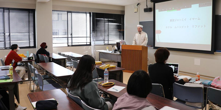 Japonya'da müzik eğitim alan öğrenciler ezan dinledi: Kalbe dokunan bir şey hissettim