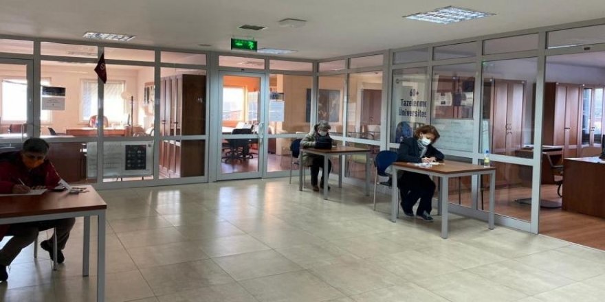 Tazelenme üniversitelerinde 5 bin 665 yaşlıya eğitim veriliyor