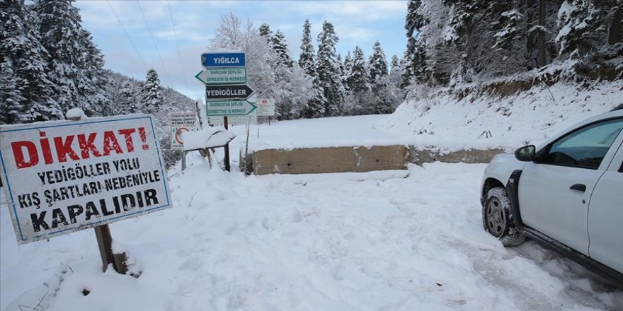 Bolu-Yedigöller yolu kar yağışı ve buzlanma nedeniyle ulaşıma kapatıldı
