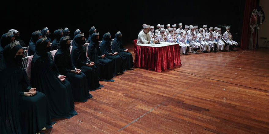 Artvin ve Ankara'da 144 hafız icazetini aldı