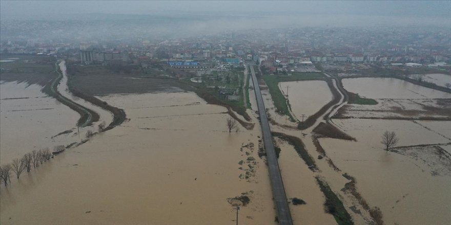 Kuvvetli sağanakla debisi 7 kat artan Ergene Nehri taştı