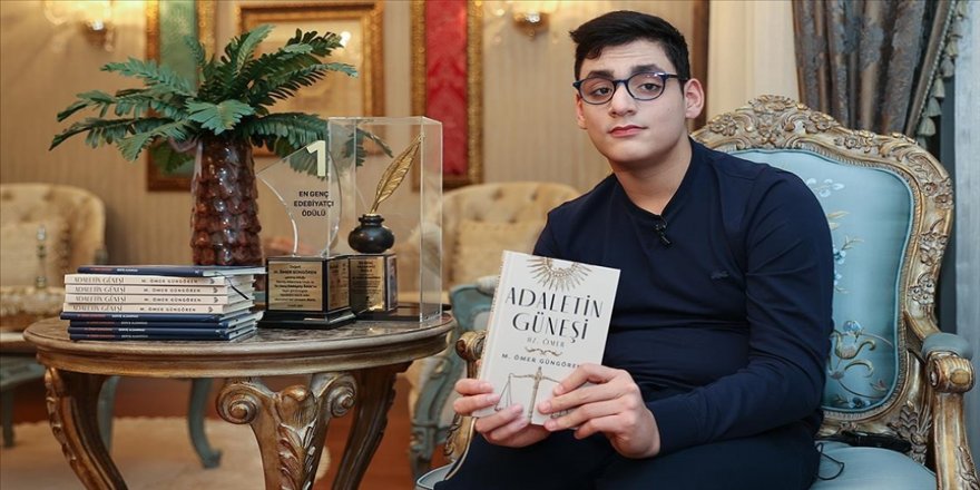 Serebral palsili 15 yaşındaki Ömer, ikinci kitabını yazdı