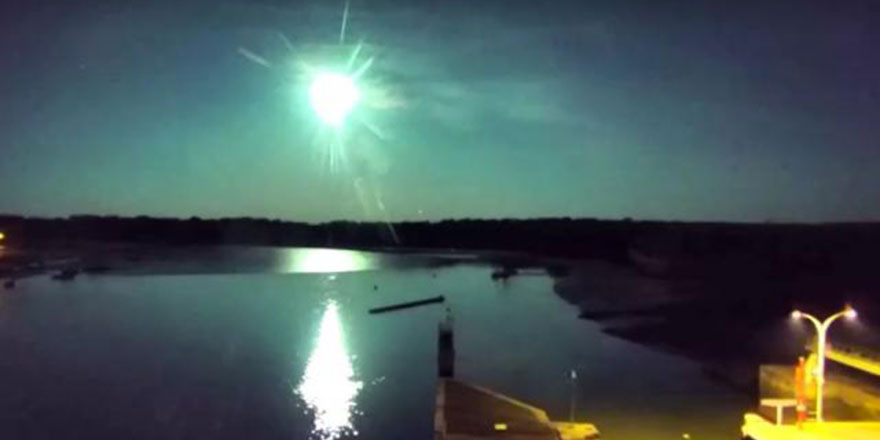 Nasa: Yılbaşı akşamı Amerika'da patlayan meteor 27 ton patlayıcıya eşdeğer