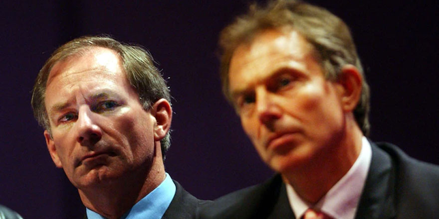 Blair, Irak Savaşı'nın yasadışı olduğu uyarısını yakmamı emretti, ama ben notu kasada sakladım