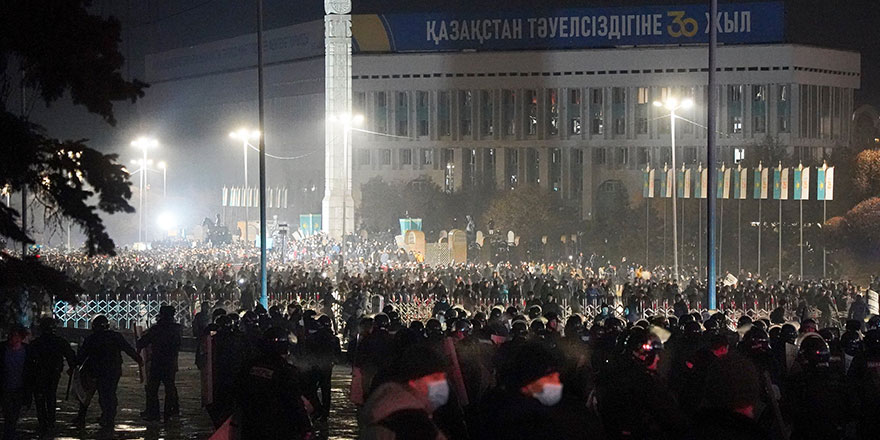 İslam İşbirliği Teşkilatı'ndan Kazakistan'da sükunet çağrısı