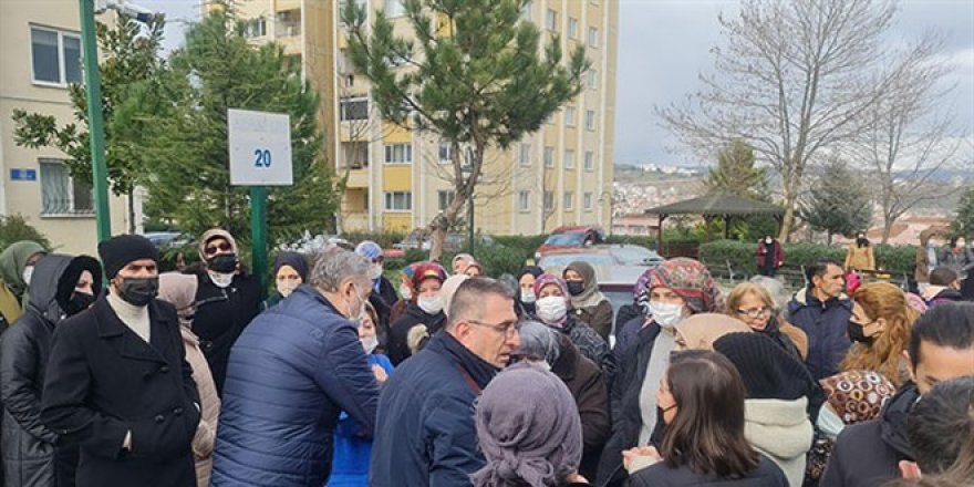 572 daireli sitede aidata yapılan zamma tepki