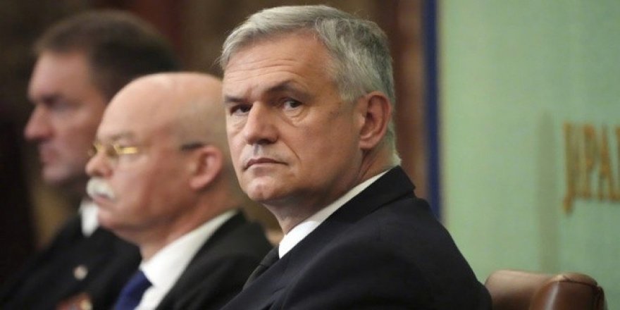 Putin'i öven Alman Koramiral işinden oldu