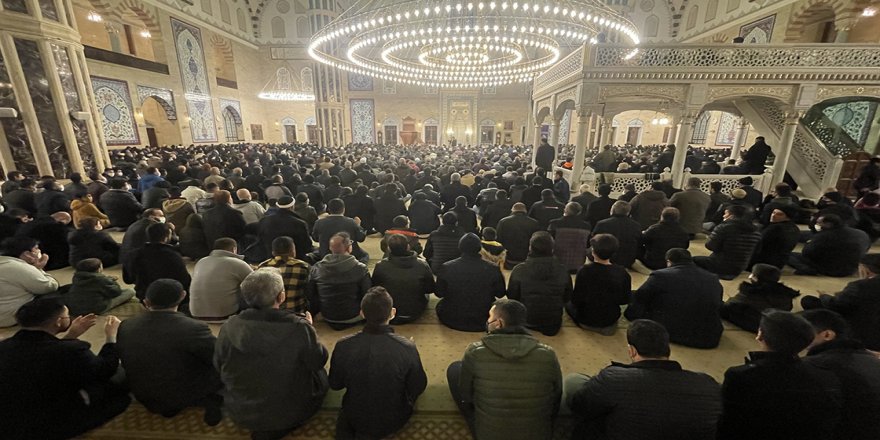 Regaip Kandili dualarla idrak edildi