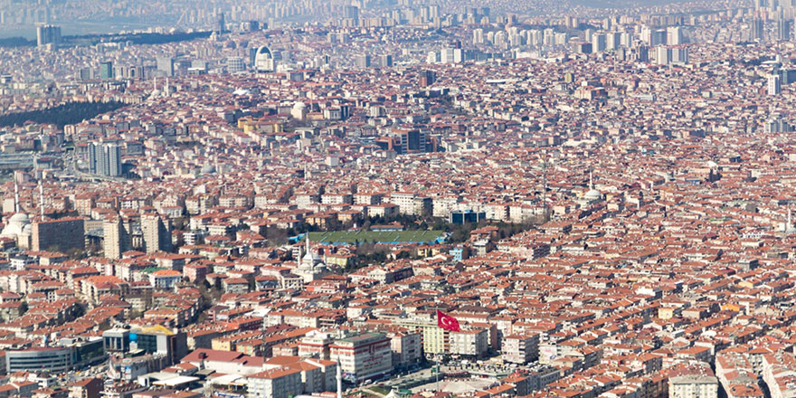 Türkiye'nin en kalabalık ilçesinin nüfusu 57 ili geçti