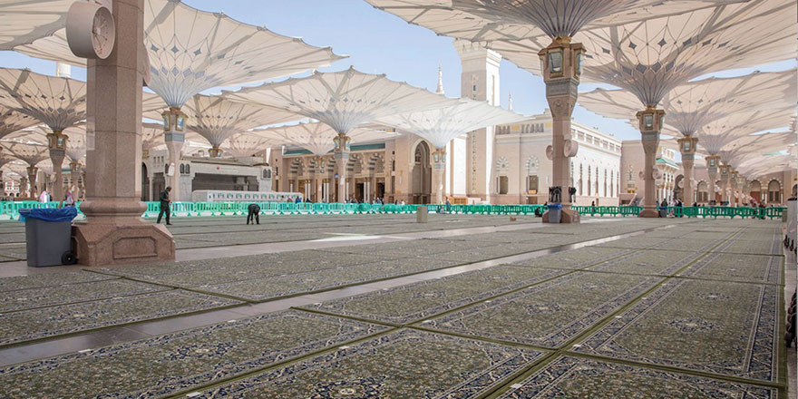 Mescid-i Nebevî’ye mikroçipli halı serildi