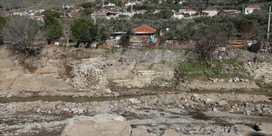 Bergama Antik Kenti'nde yeni sur duvarları keşfedildi