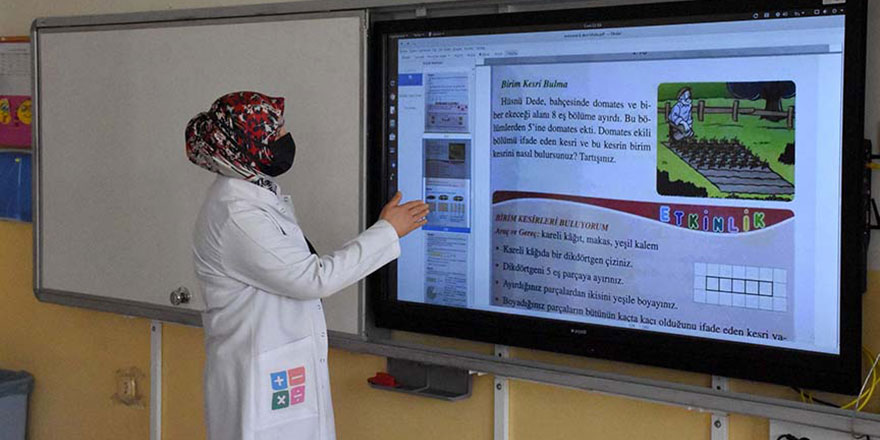 Derya öğretmen 28 Şubat sürecinde yaşadıklarını unutamıyor