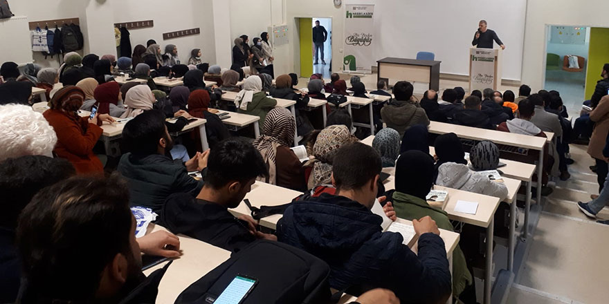 Mardin Artuklu Üniversitesi'nde Bediüzzaman konferansı