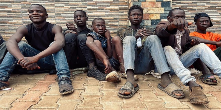 Uganda'nın çocukları: Şiddet ve uyuşturucu bağımlılığı arasındaki hayatlar