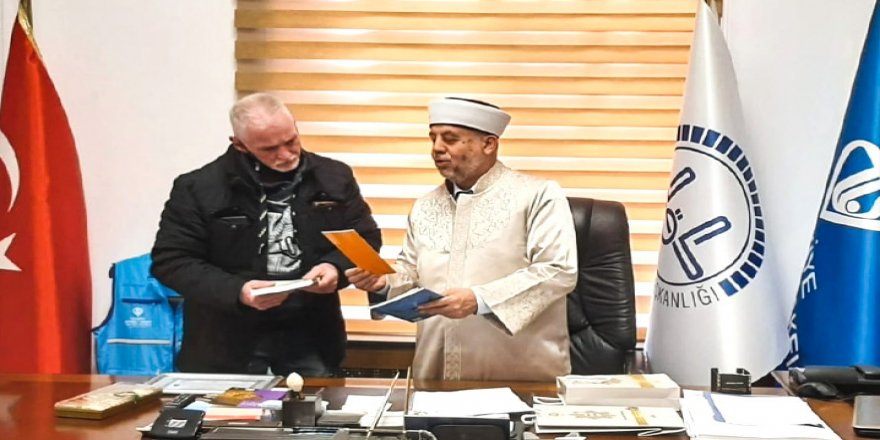 65 yaşındaki Almanya Kelime-i Şehadet getirerek Müslüman oldu