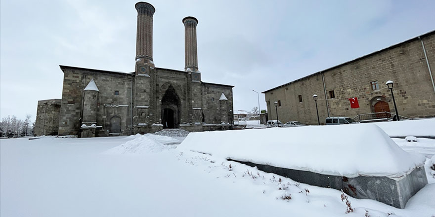 Erzurum, Ardahan, Ağrı ve Kars yeniden beyaz rahmetle kaplandı