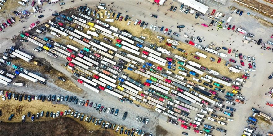 California'dan yola çıkan aşı karşıtı kamyoncuların Maryland'teki bekleyişi sürüyor