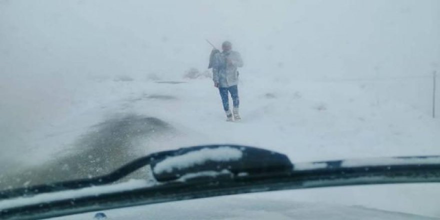 Tipide mahsur kalan imam kıyafetlerini yakarak hayatta kaldı
