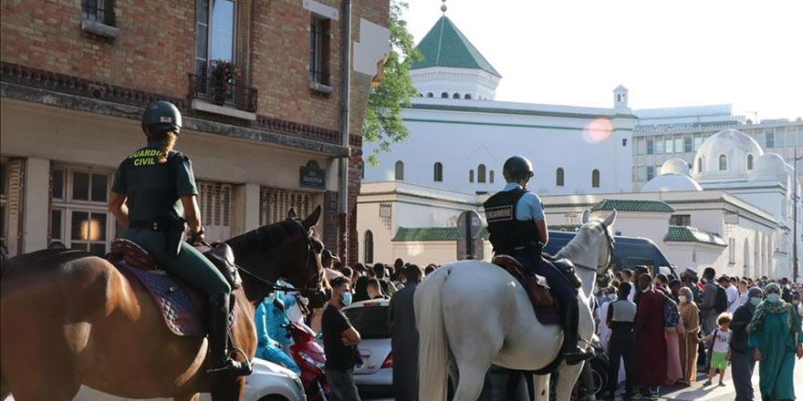 Fransa'da bir cami daha kapatıldı