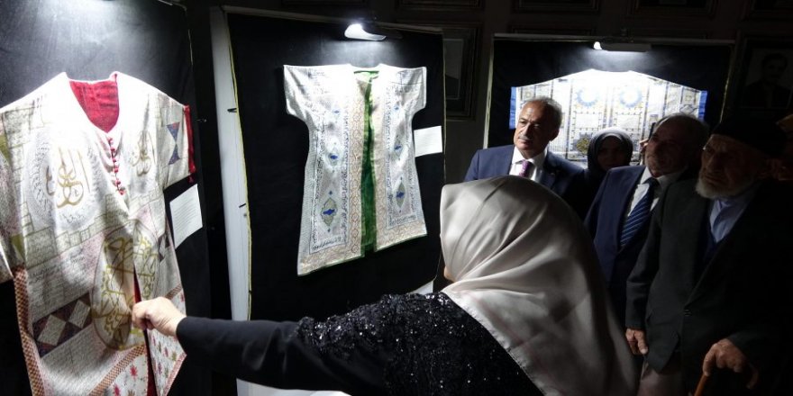 'Dualı Gömlekler Sergisi' Mardin'de açıldı