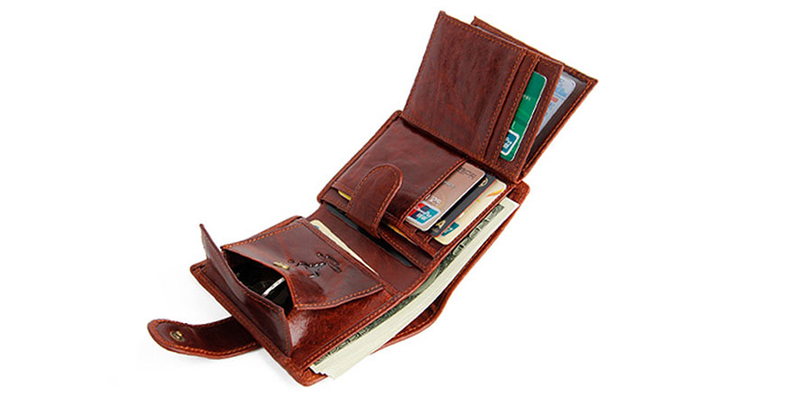 Öğrenciler buldukları cüzdanın sahibine sosyal medyadan ulaştı