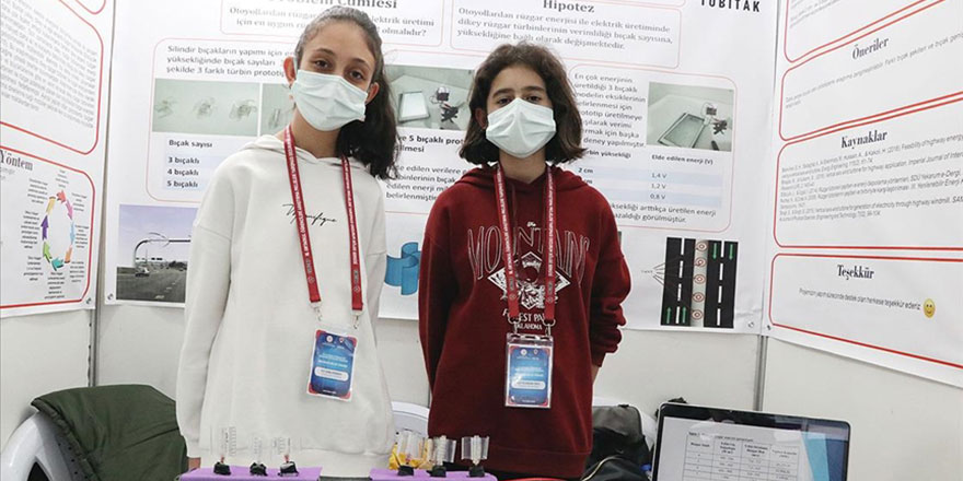 Erzincanlı 2 öğrenci araçların rüzgarından elektrik üreten sistem geliştirdi