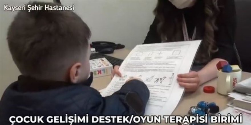 Bakan Koca 'Türkiye'de ilk' diyerek paylaştı: Ailelere yol gösterici olacak