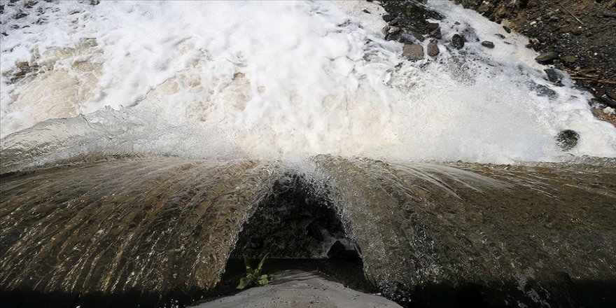 Vatandaşlar Ayamama Deresi'ndeki kirlilik sorununa çözüm bekliyor