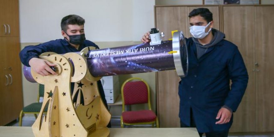 İzmir'de liseliler atık malzemelerden teleskop yaptı