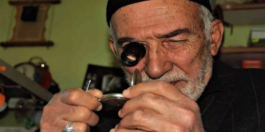 20 metrekarelik dükkânda yarım asırdır zamana ayar veriyor