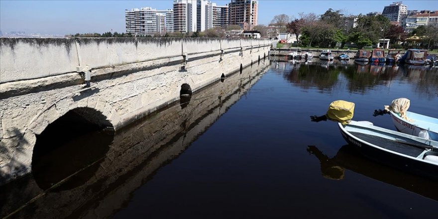 Menekşe Deresi 'içine petrol dökülmüş gibi'