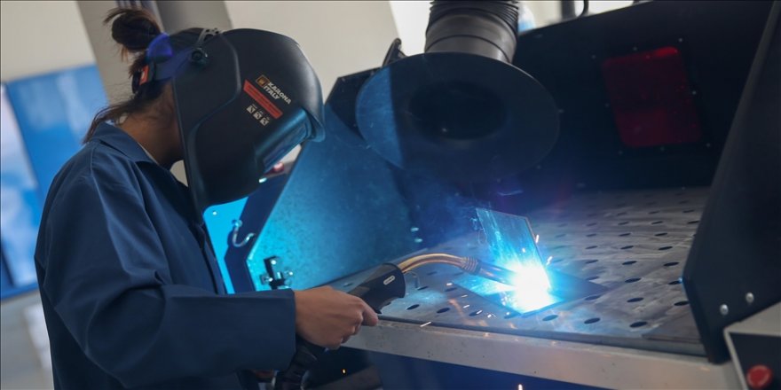 MEB'den lisede devamsızlıktan kalan öğrenciye mesleki eğitim merkezlerine geçiş hakkı