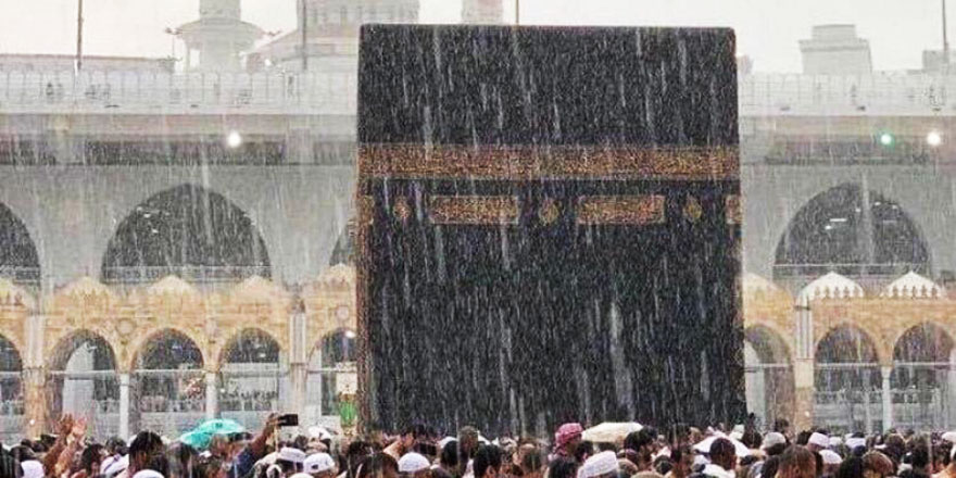 Kabe'deki yağmur sevinci görülmeye değer