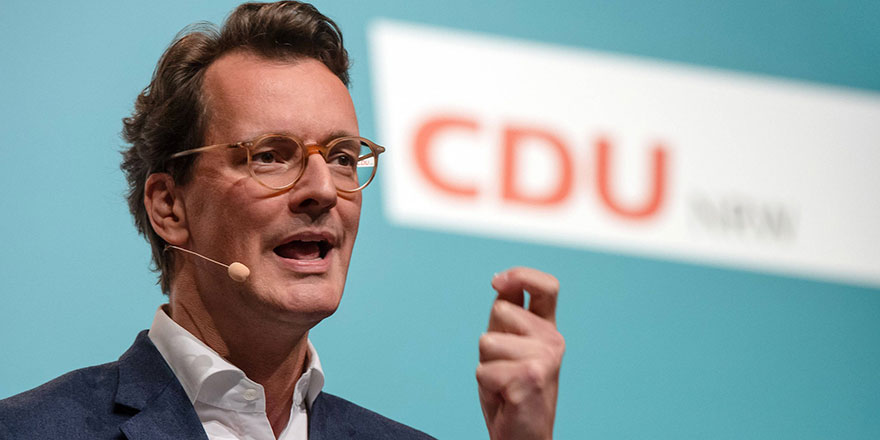 Almanya'nın KRV Başbakanı Wüst: Ezan entegrasyona katkı sağlayabilir