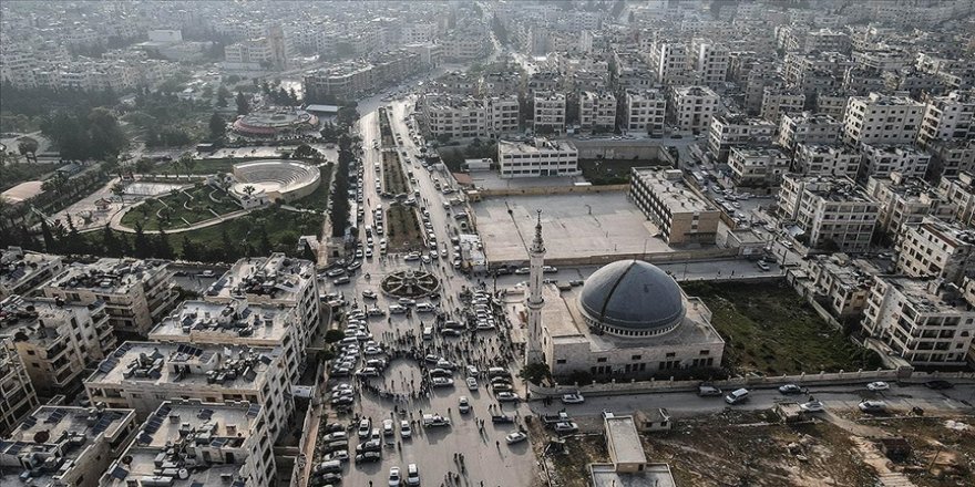 İdlib'deki yerlerinden edilen siviller, bir bayramı daha evlerinden uzakta karşıladı