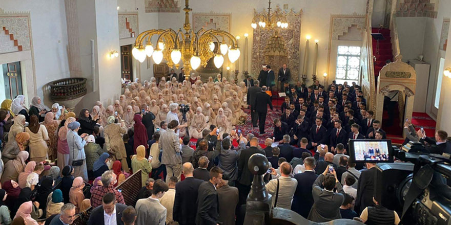 Saraybosna'daki Osmanlı mirası medrese 472'nci mezunlarını verdi