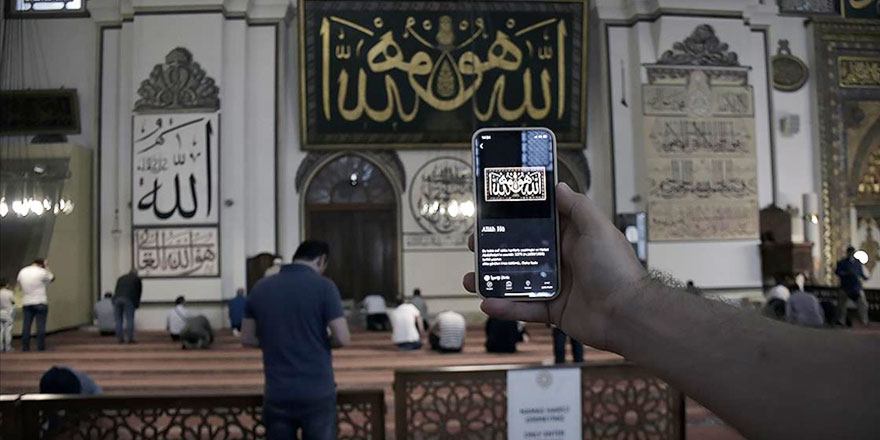 Bursa'nın simgesi Ulu Cami telefon uygulamasıyla rehbersiz gezilebiliyor