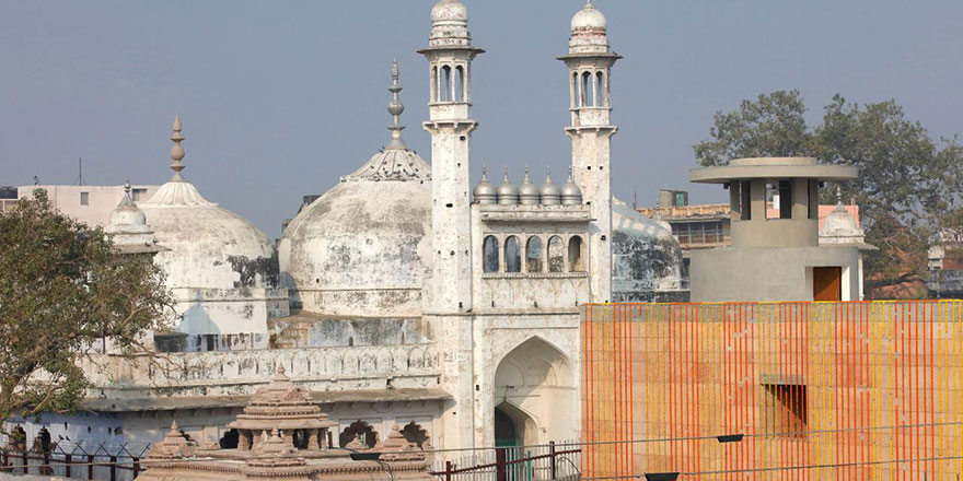 Hindistan'da cami etrafında toplanmayı yasaklayan karar iptal edildi