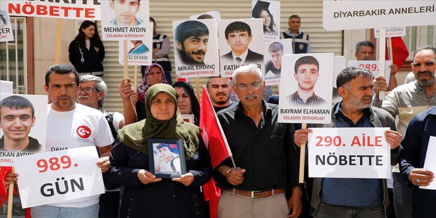 Diyarbakır annelerinin oturma eylemine bir aile daha katıldı