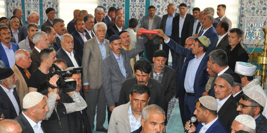 Kan davalı aileler Kur’an-ı Kerim’in altından geçerek barıştı