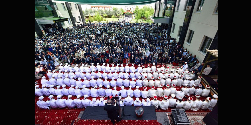 Diyarbakır'da 136 öğrenciye icazet verildi