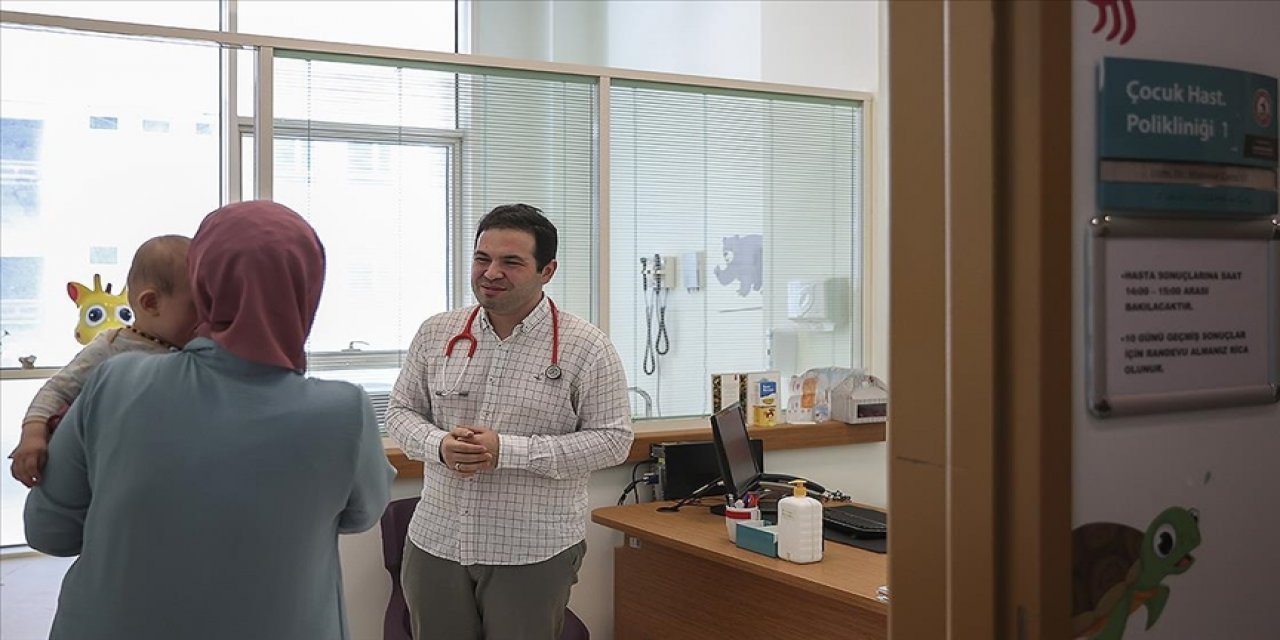 Bu poliklinikte çocuklara hasta olmadan bakılıyor