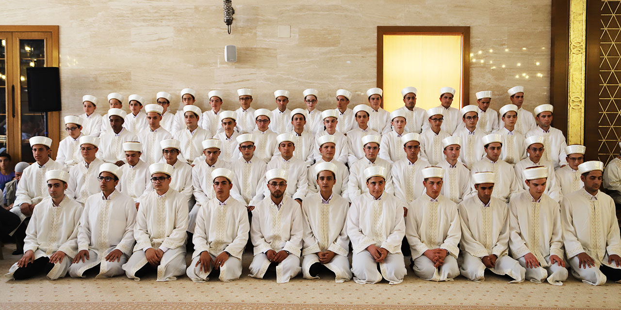 Hilaliye’de 96 hafız icazetini aldı