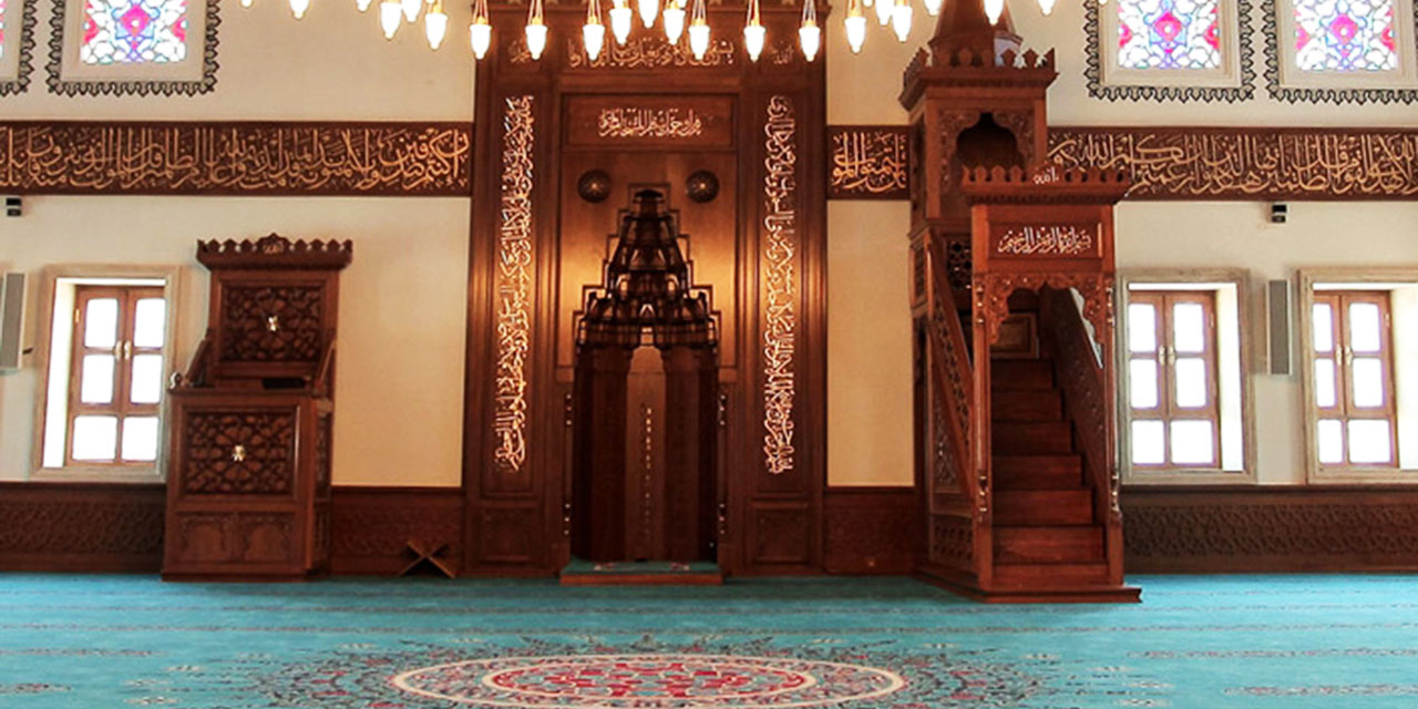 Peygamberimizin (asm), Cuma hutbesinden önce söylediği üç amin