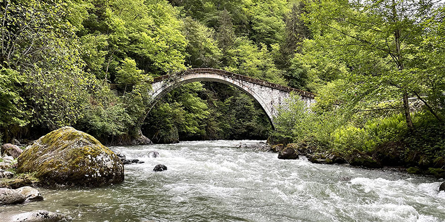Rize'nin tarihi kemer köprüleri artık turizme hizmet ediyor
