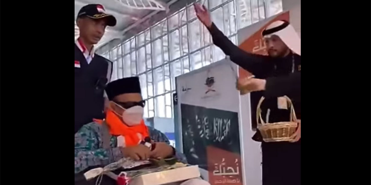 Pandemiden sonra Hacılar başlarına gül yağdırılarak karşılanıyor