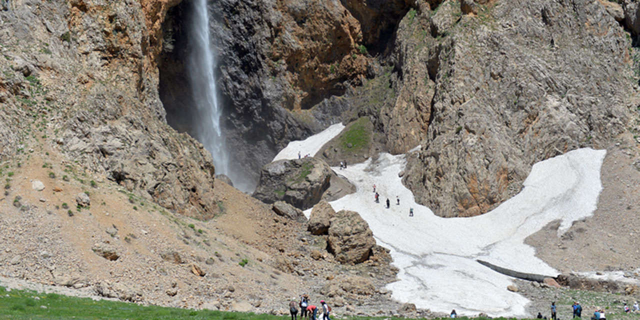 Tunceli'nin Kırkmerdiven Şelaleleri