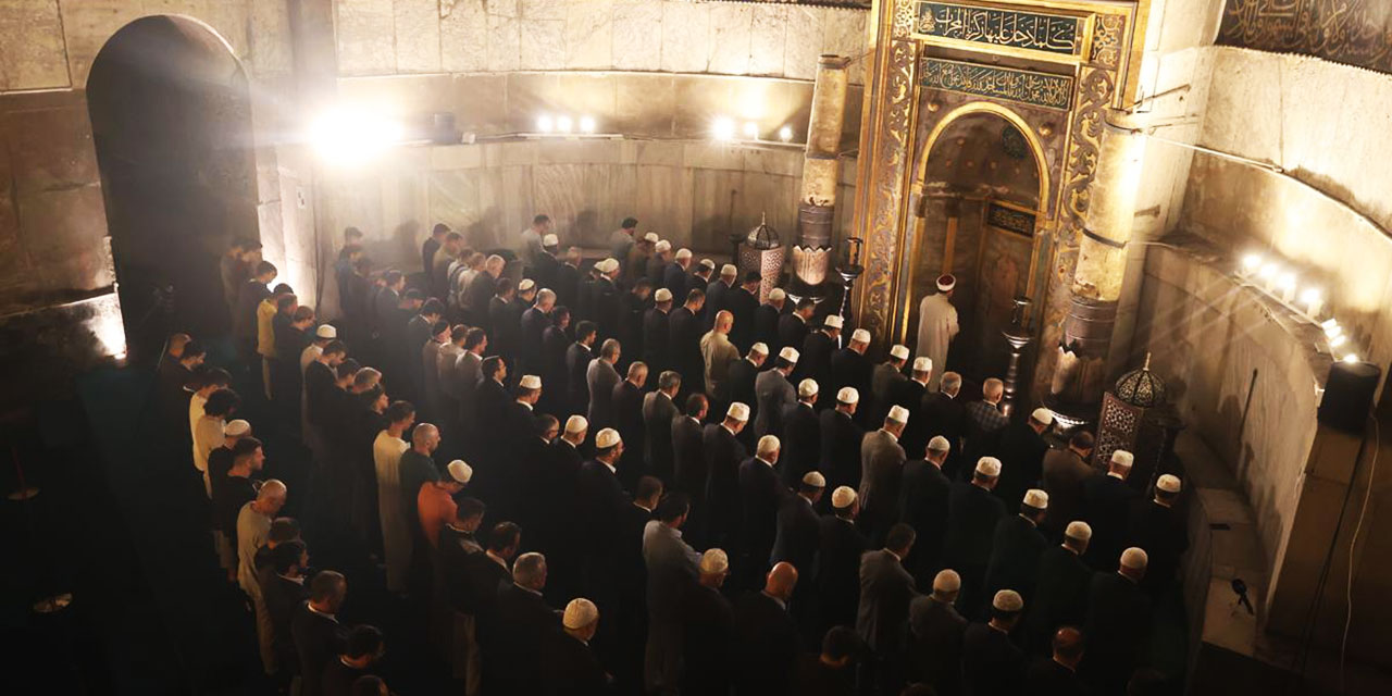 81 ilin müftüsü Ayasofya'da: Kıyamete kadar secde ve ezan